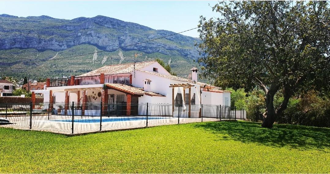 Chalet Cami De Merle Дения Екстериор снимка